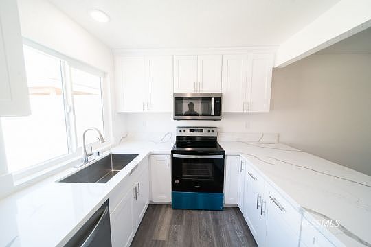 4th image of 1028 Peg St