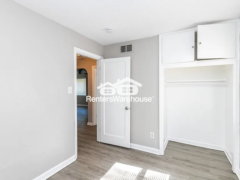 1836 E 77th St — Photo 10