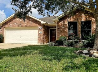 699 Saint Croix St, Alvin, TX 77511