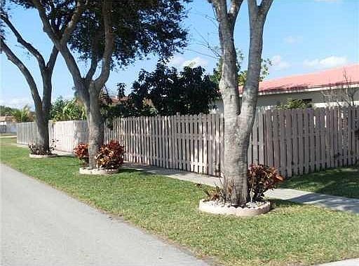 3rd image of 8201 NW 67th Avenue
