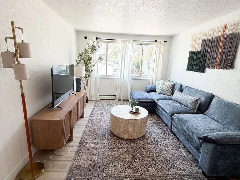 2526 N Clay St — Photo 15