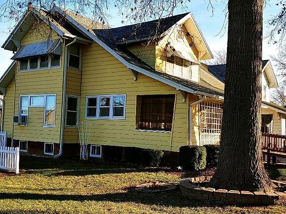 2nd image of 914 15th St