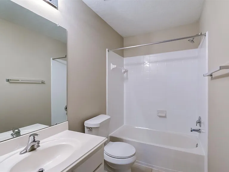 115 W Burberry Cir — Photo 19