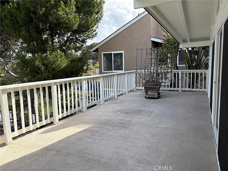 26305 Via California #A — Photo 12