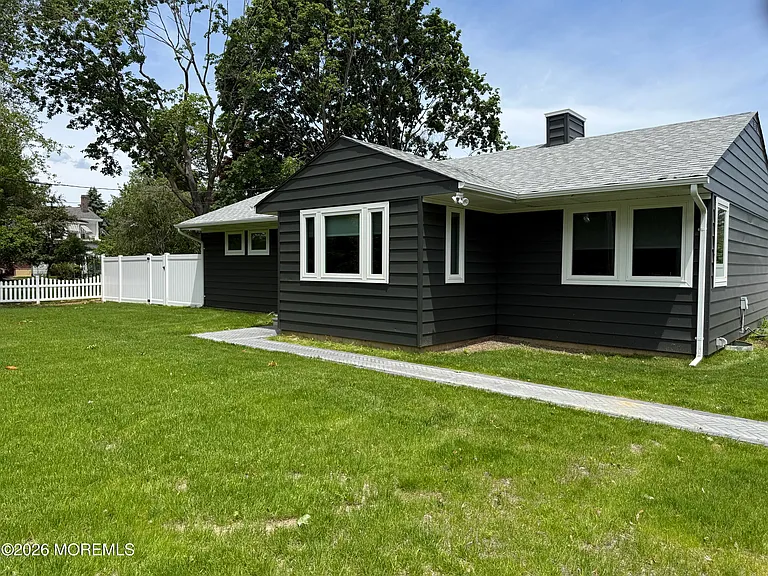 474 Monmouth Rd — Photo 2
