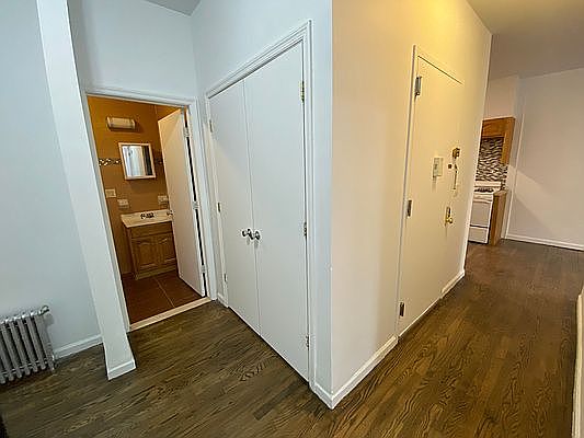 5th image of 133 Wyckoff Ave #2R
