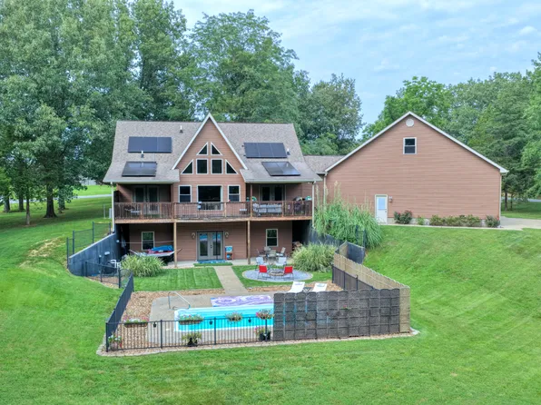 30 Teal Rd, Harrisburg, IL 62946