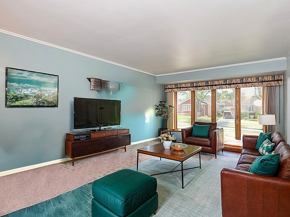 3rd image of 10717 S Kenneth Ave
