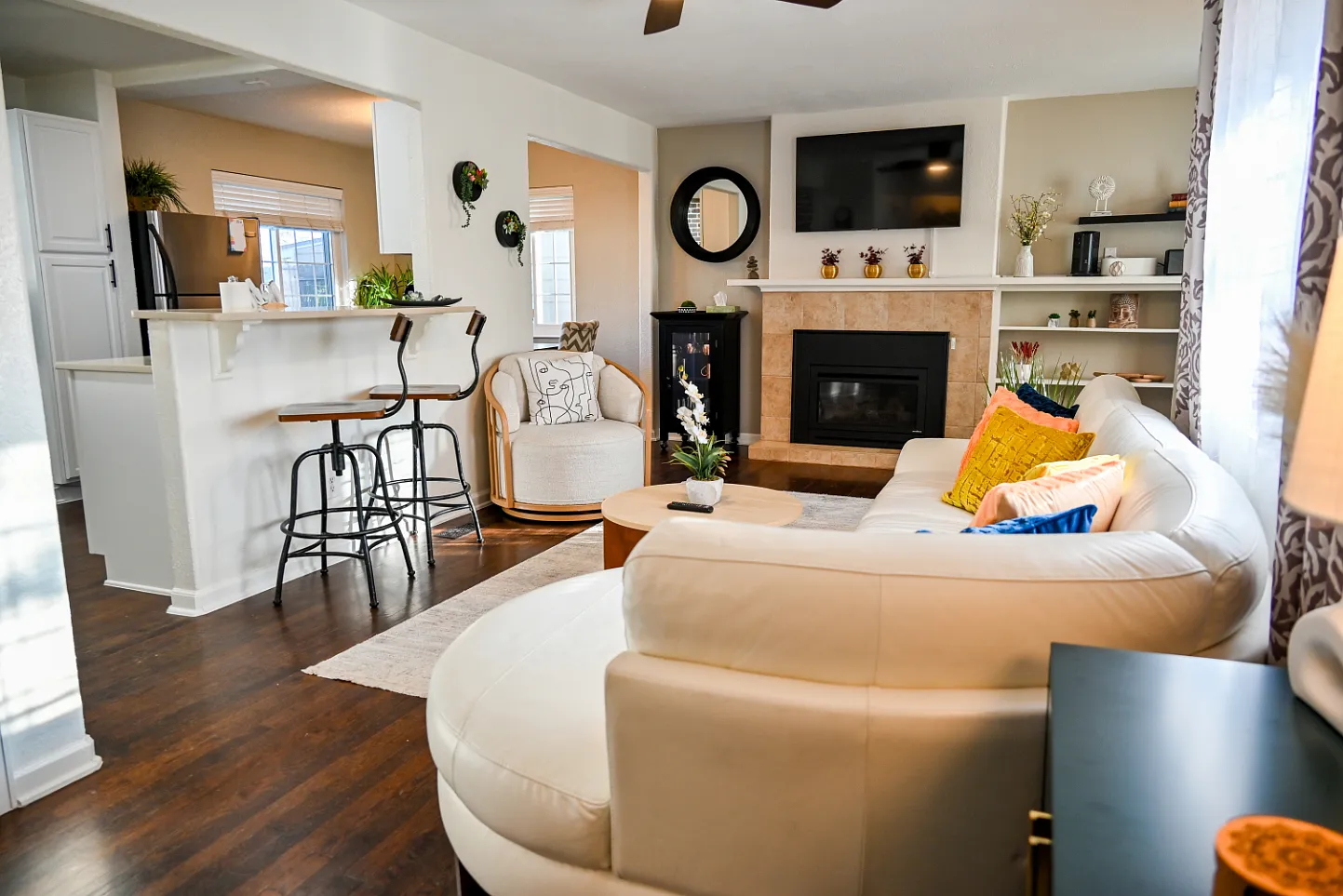 3 bed, 1164 sqft, $3,650 — Photo 3