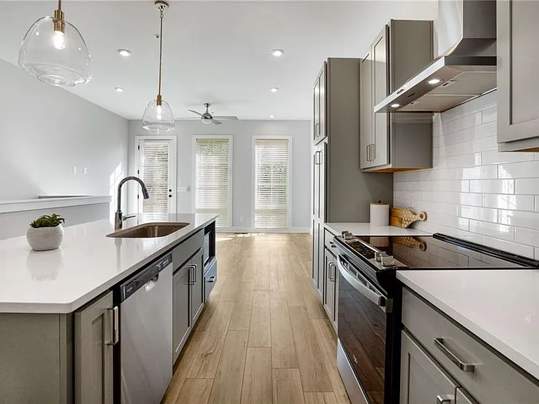 1293 Longreen Ter NW #4 — Photo 8
