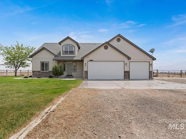 5915 SW Ashley Ct, Mountain Home, ID 83647