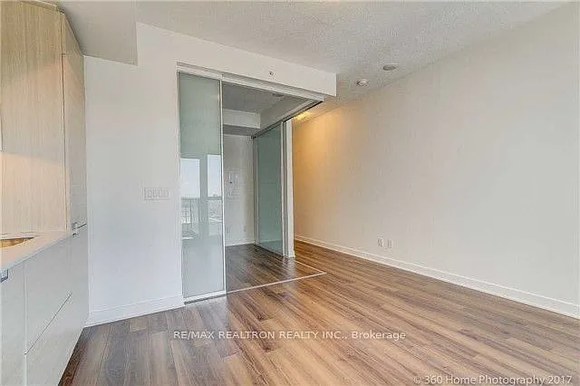 210 Simcoe St #2110 — Photo 9
