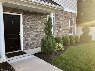 4 Elston Ct, Wanaque, NJ 07420