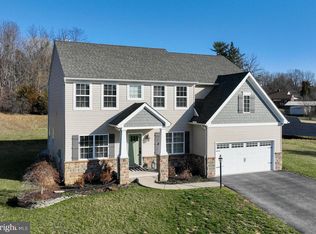 2655 Friends Cir, York, PA 17408