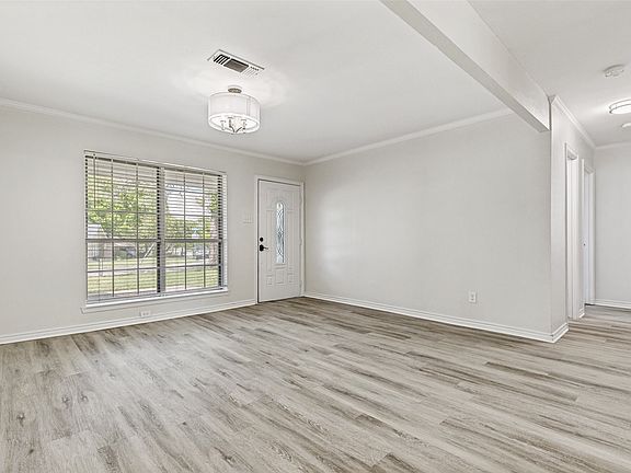 4th image of 1800 W McGee St