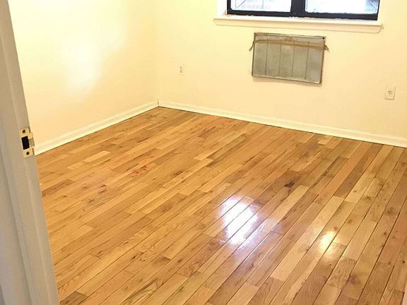 5th image of 544 Willoughby Ave #3
