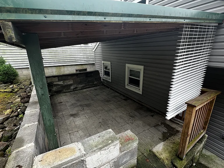 930 W Water St — Photo 7