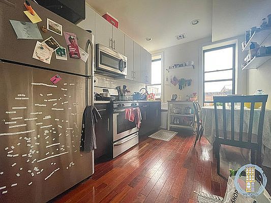 5th image of 114 Jefferson Ave #4A