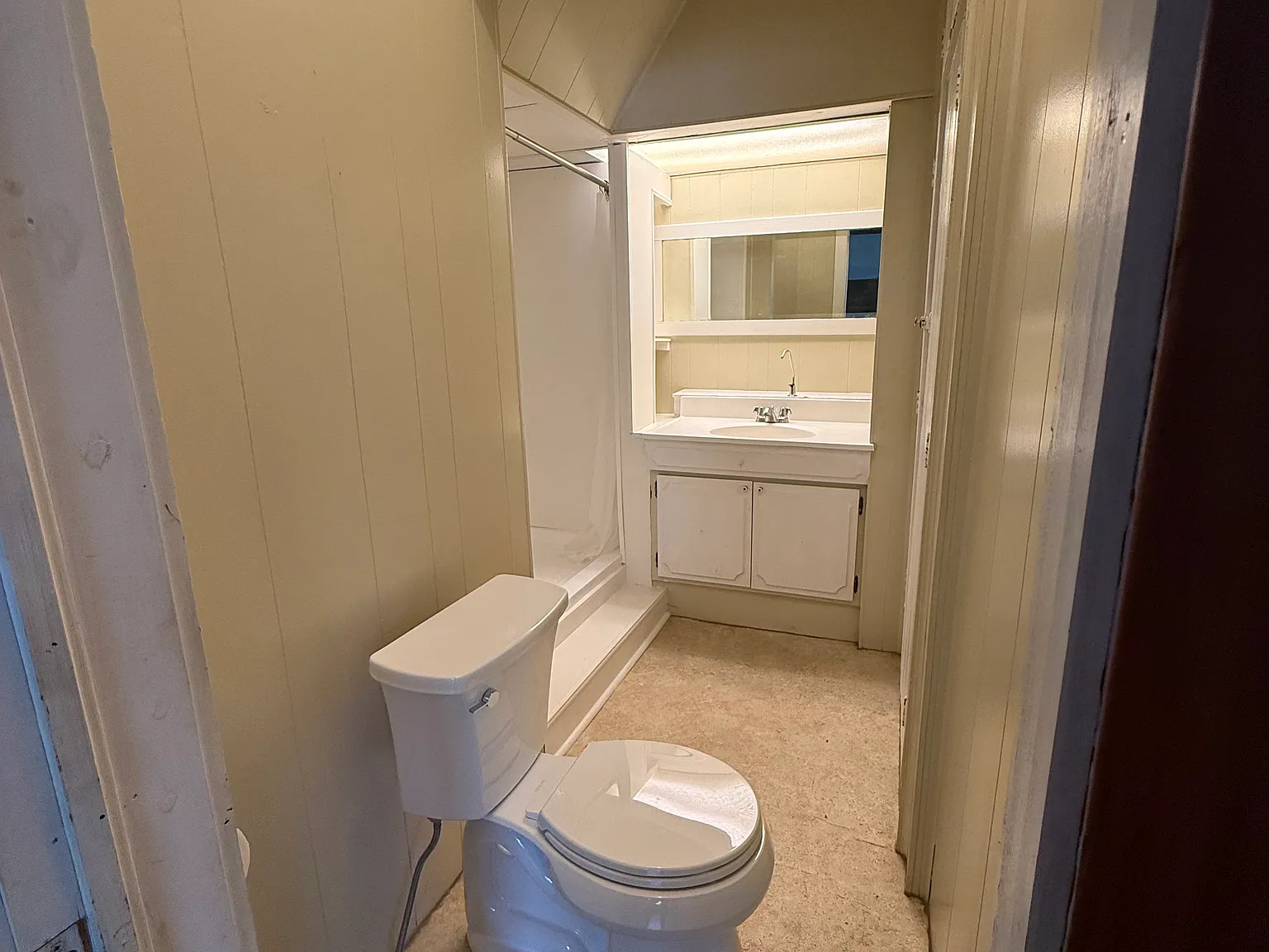 1 bed, 896 sqft, $1,400 — Photo 4