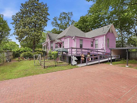 45th image of 1823 S Broadway St