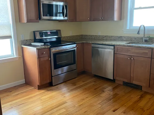 8 Conn St #1, Woburn, MA 01801