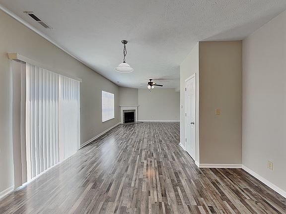 3rd image of 6401 Enclave Blvd