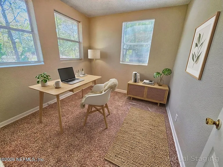 916 W 25th St — Photo 20