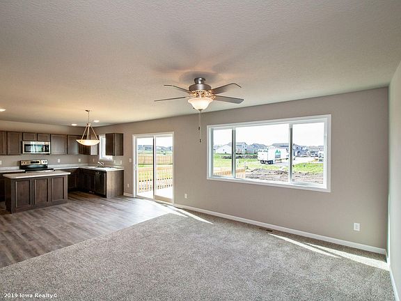 2nd image of 205 Summit Cir NW