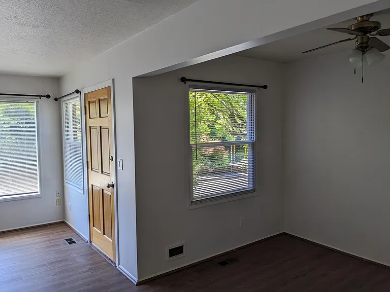 4805 SE Yamhill St — Photo 6