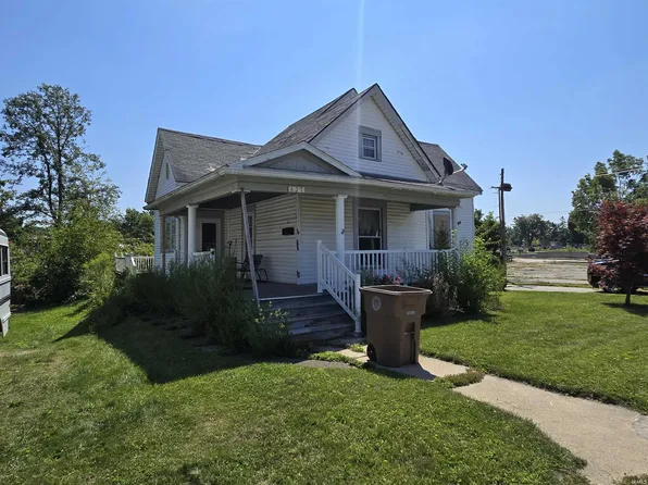 627 S Main St, Winchester, IN 47394