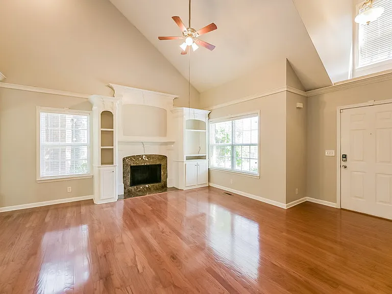 2521 Kilkenny Ct — Photo 6