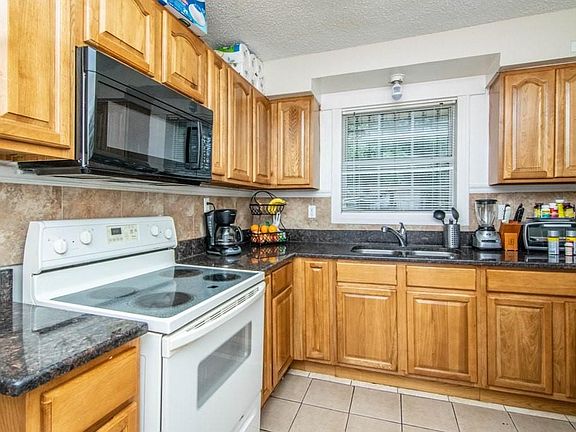 5th image of 2816 S 75th St