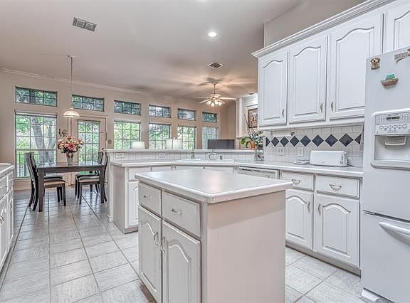 4th image of 7041 Dogwood Creek Ln