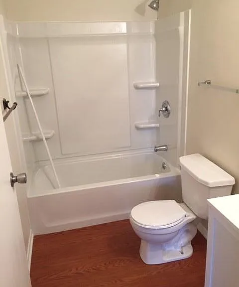 121 Oakwood Rd #E — Photo 10