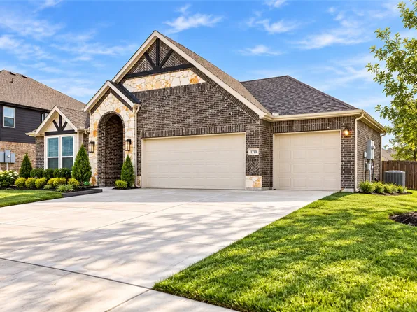 1719 Newport Ln, Cedar Hill, TX 75104