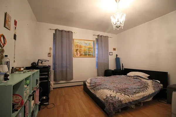 Rented by Uptown Flats LLC | media 37