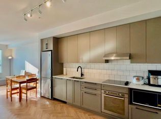 9228 Slopes Mews #309, Burnaby, BC V5A 0E9