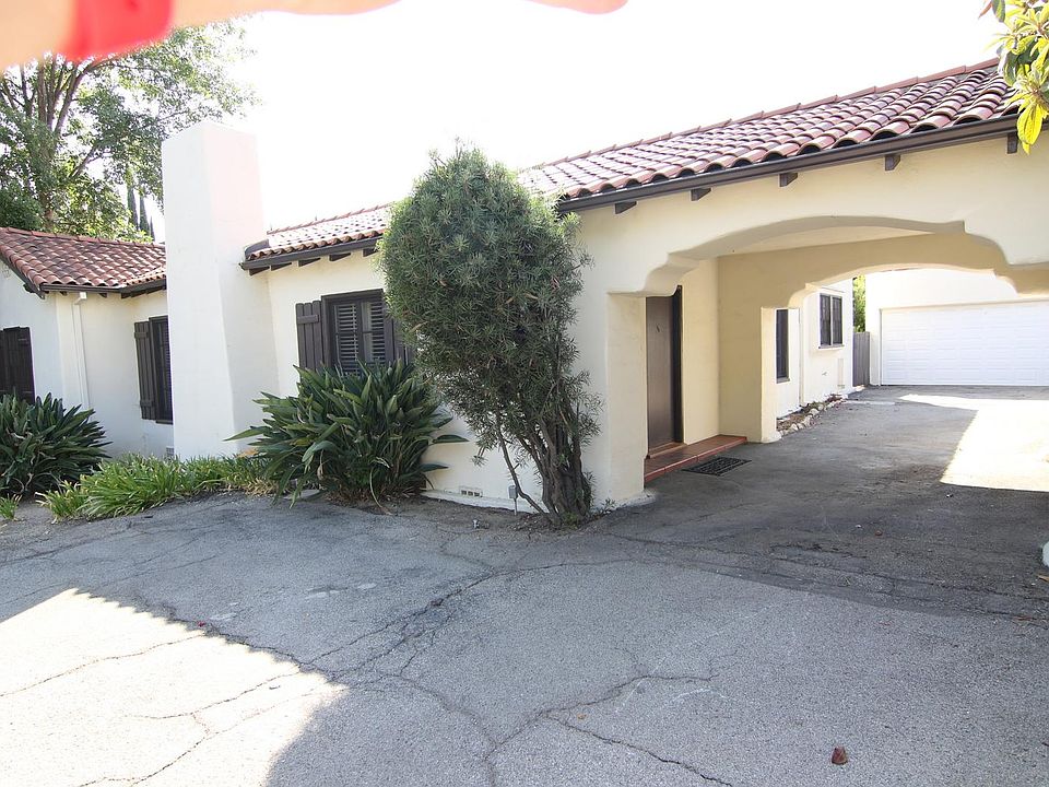 1st image of 4463 Commonwealth Ave