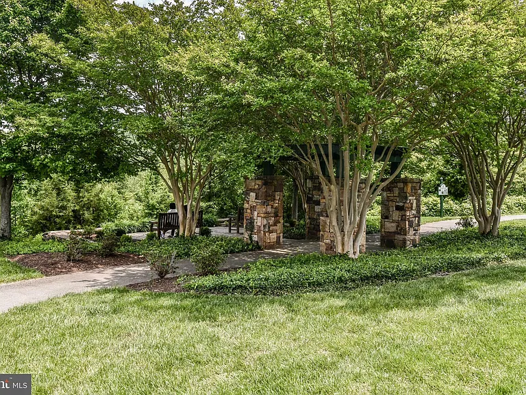 14104 Flicker Ct — Photo 65