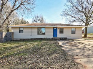702 N 17th St, Guthrie, OK 73044