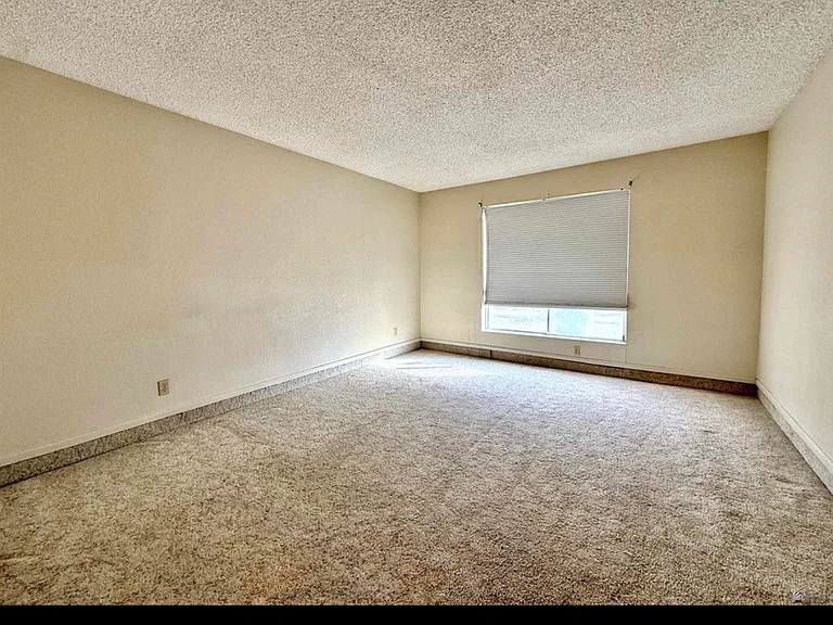 2155 S 14th Ave #38 — Photo 13