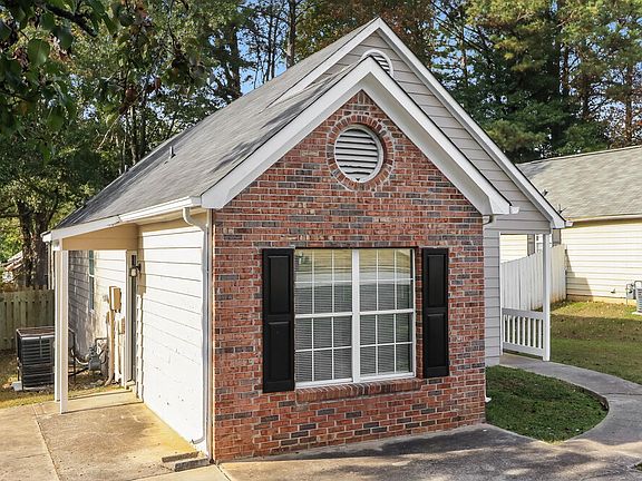 4th image of 1499 Cain Ct N