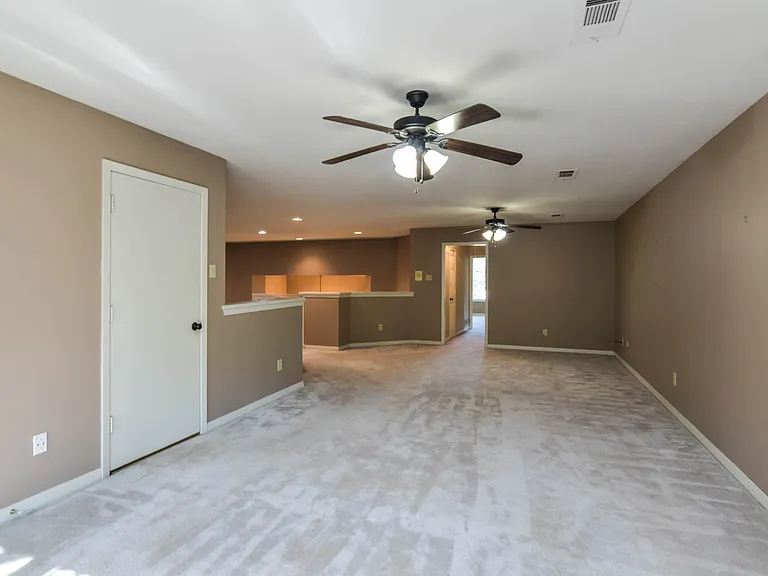 1113 Shady Oaks Cir — Photo 25