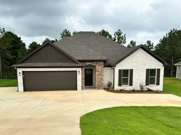 363 Tallahatchie Dr, Wetumpka, AL 36093