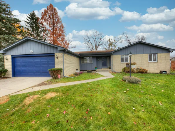 36989 Heatherton Dr, Farmington, MI 48335