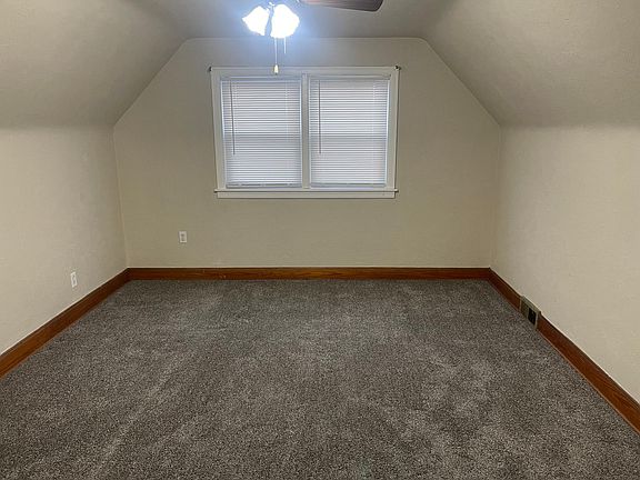4th image of 2779 Orleans Ave Floor 2
