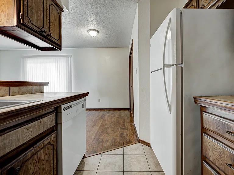 1331 Glen Oaks Ct #4 — Photo 19