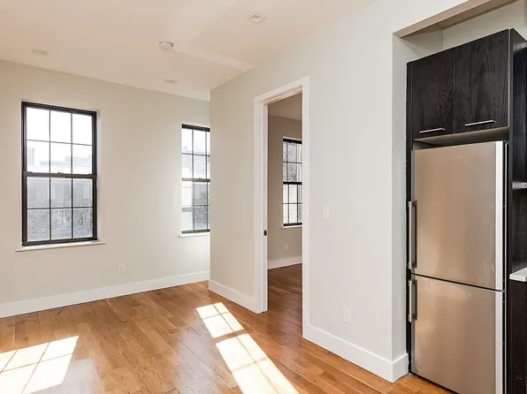 238 Boerum Street image 5 of 16