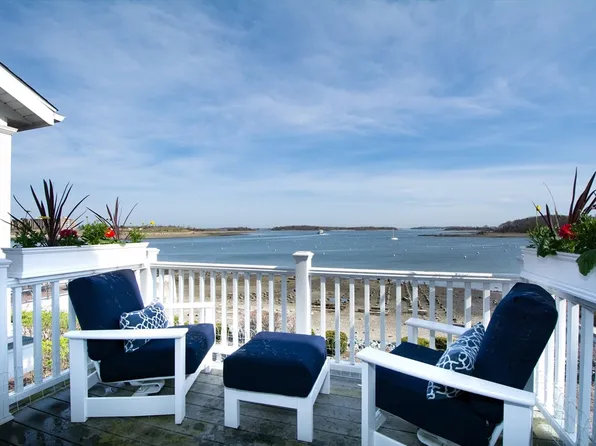 131 Halsted Dr #131, Hingham, MA 02043