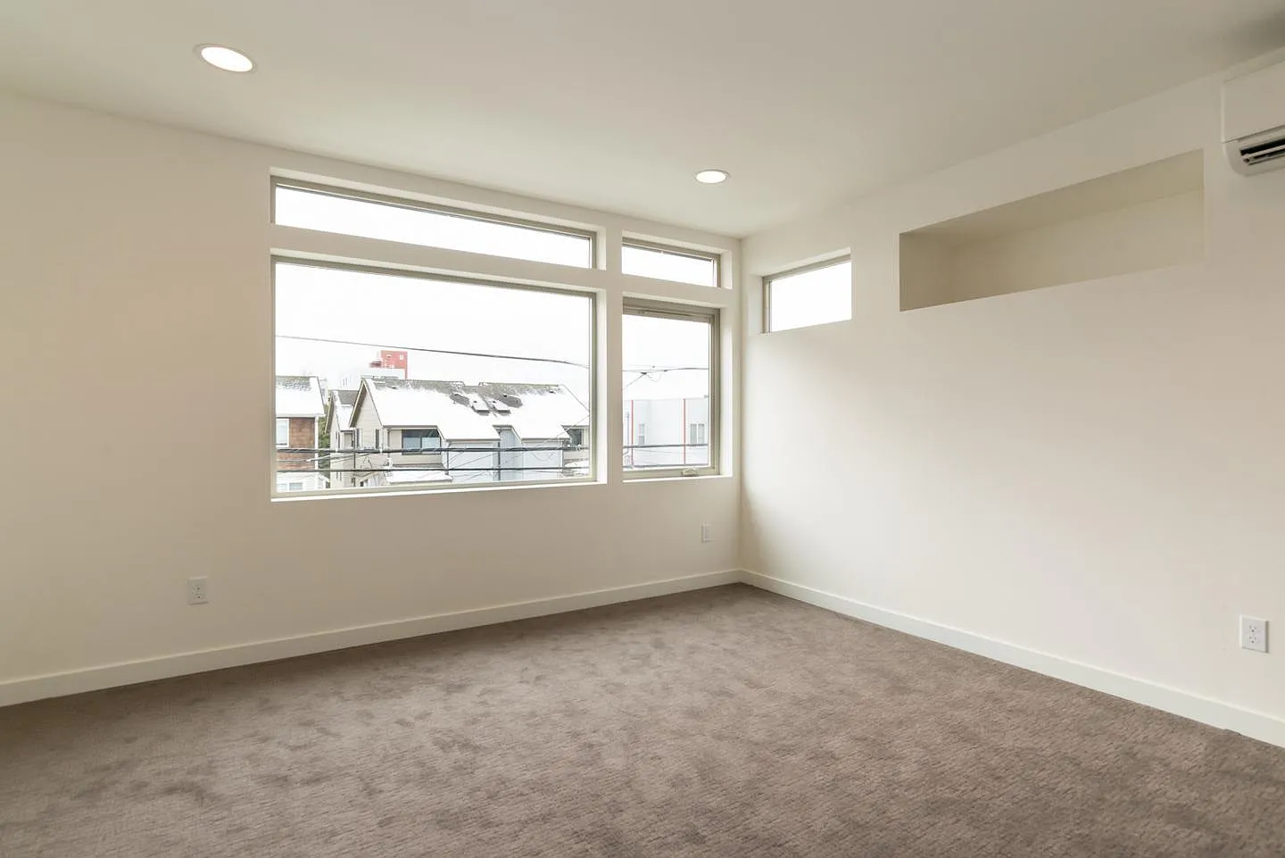 1 bed, 1.0 bath, $820 — Photo 2